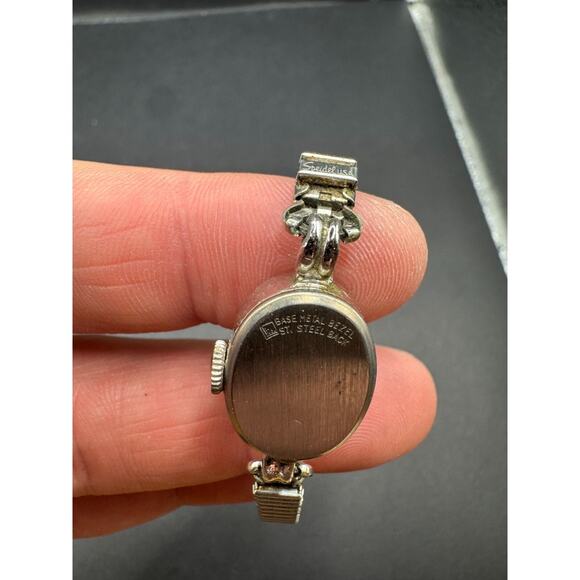 Vintage Rare Trifari 17 Jewels Chain Bracelet Watch Silver Tone White Dial main image 9